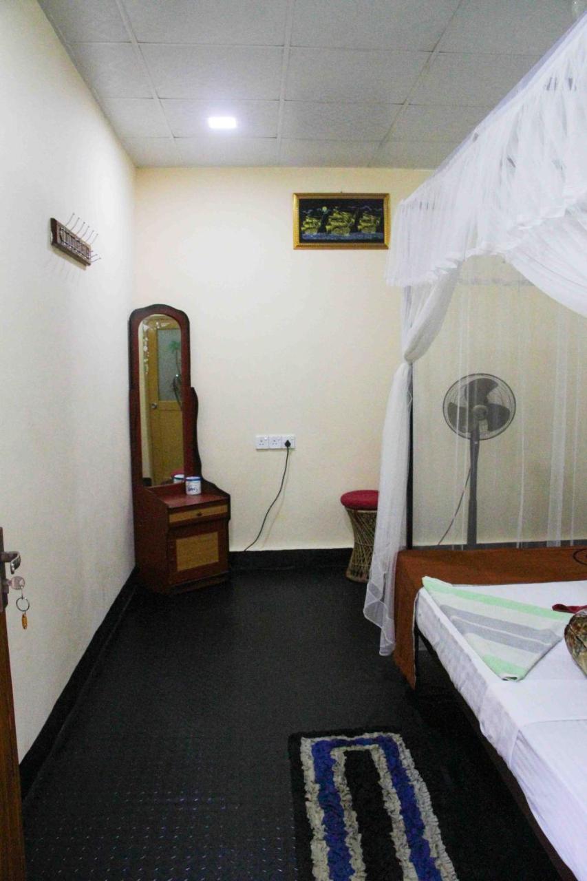 Manju Homestay Sigiriya Bagian luar foto