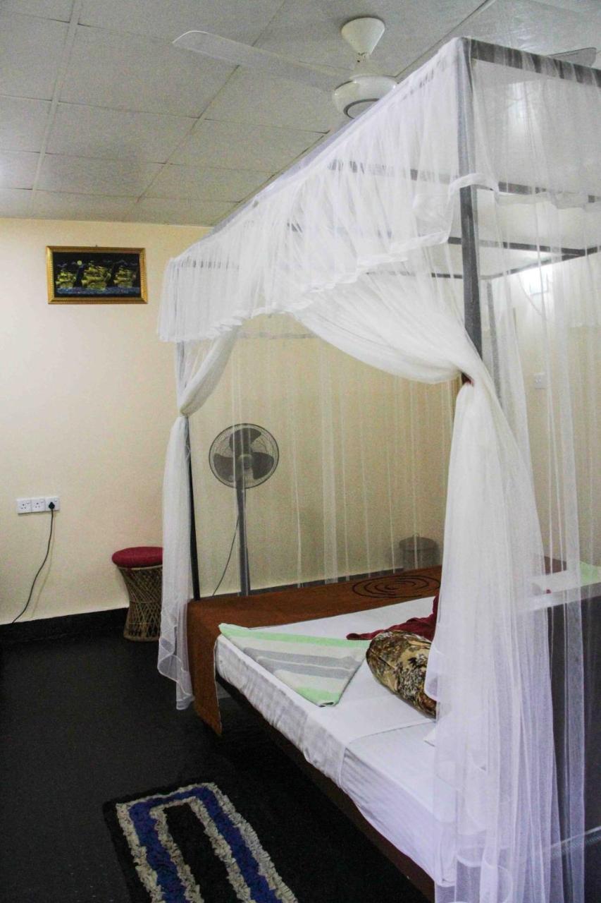 Manju Homestay Sigiriya Bagian luar foto