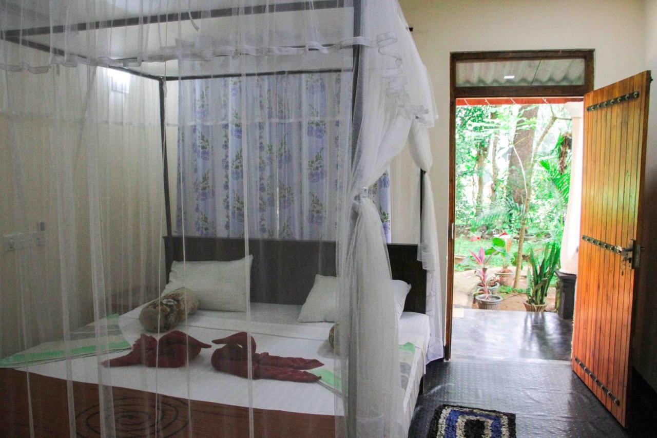 Manju Homestay Sigiriya Bagian luar foto
